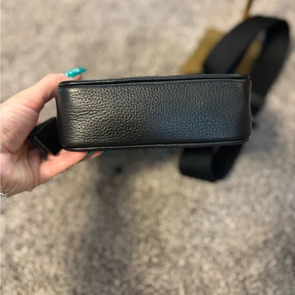 COACH SULLIVAN CROSSBODY IN SIGNATURE CANVAS - Picture 14 of 15